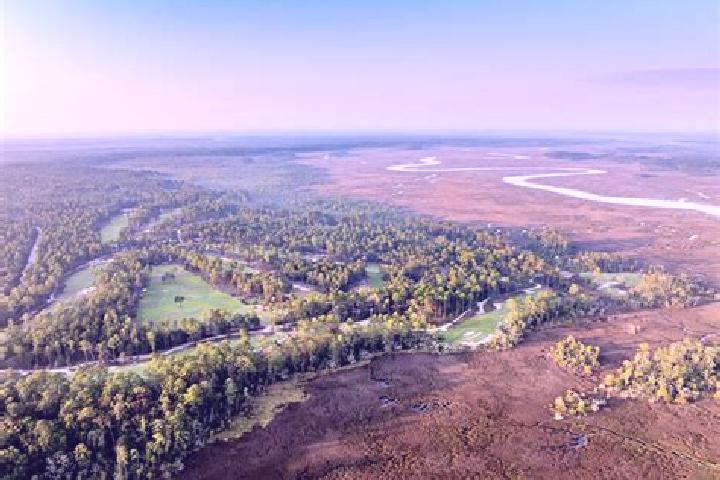 escort Bluff Point