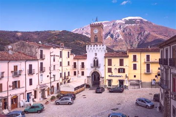 escort Borgo Velino