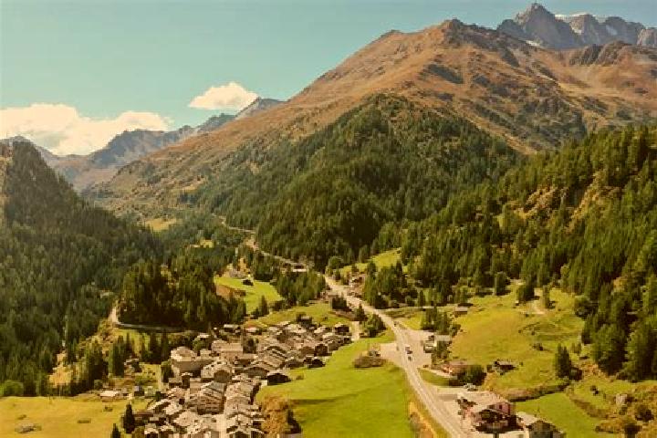 escort Bourg-Saint-Bernard