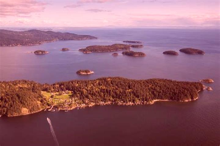 escort Bowen Island