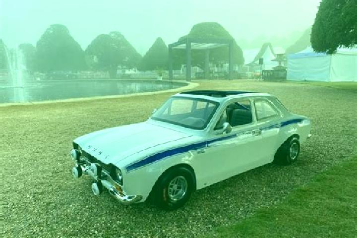 escort Bradley Junction
