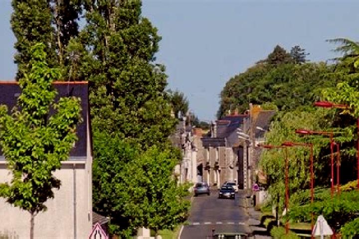 escort Brain-sur-Longuenee