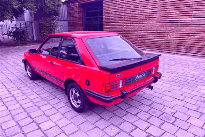 escort Breteuil