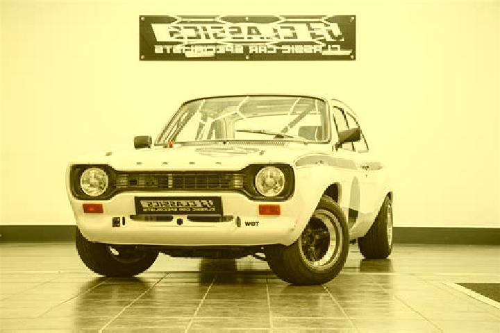 escort Brewster Hill