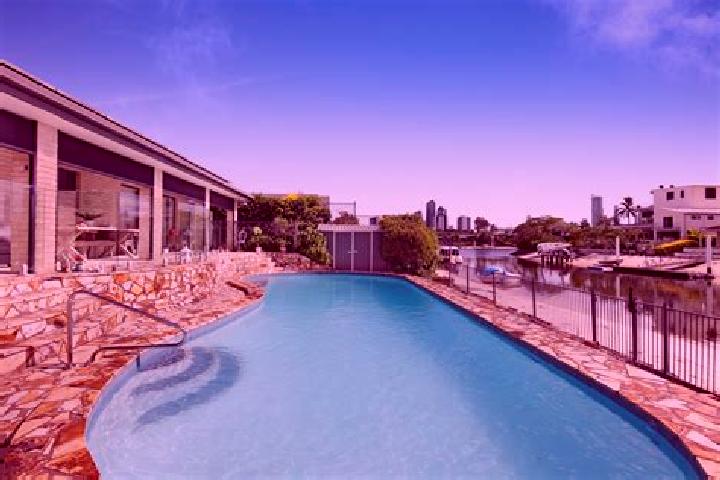 escort Broadbeach Waters