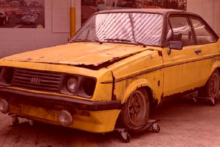 escort Broomfleet