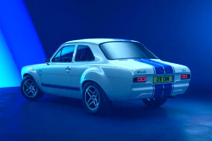 escort Burnham