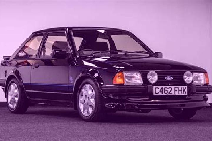 escort Cairneyhill