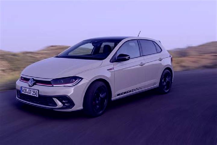 escort Camerata Nuova