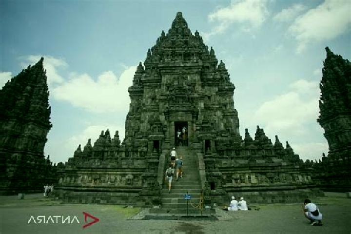escort Candi Prambanan