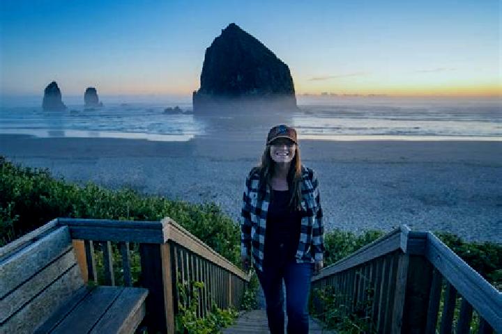 escort Cannon Beach