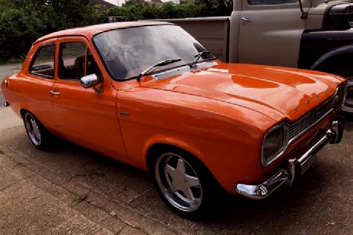 escort Cardwell