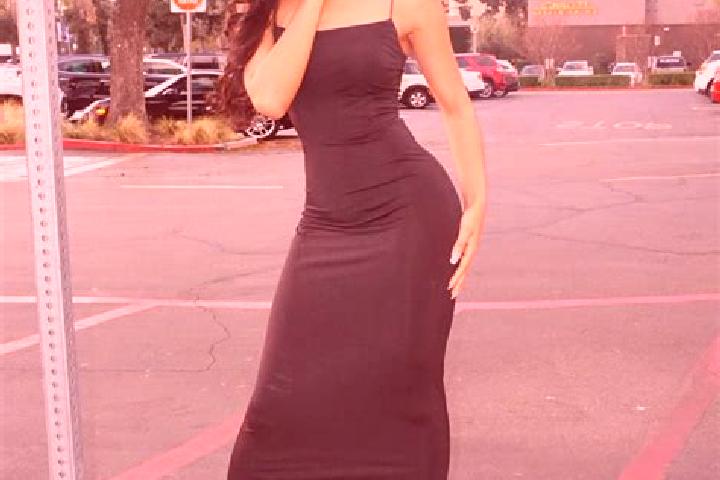 escort Carine