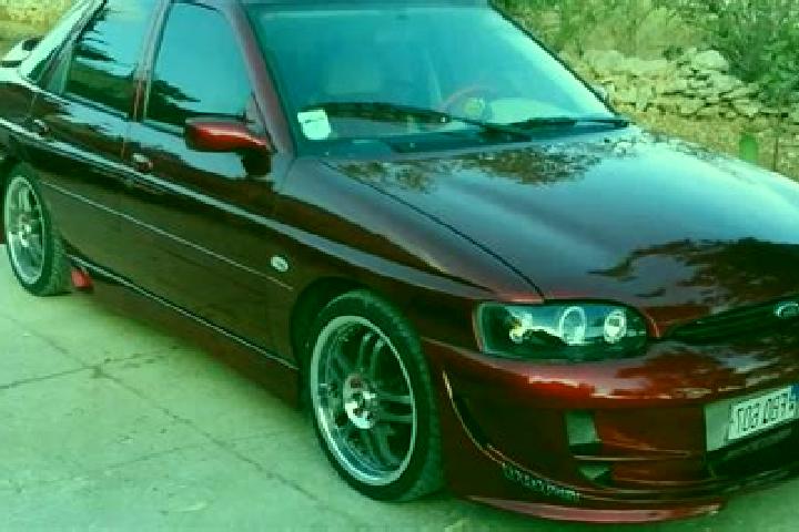 escort Carmesia