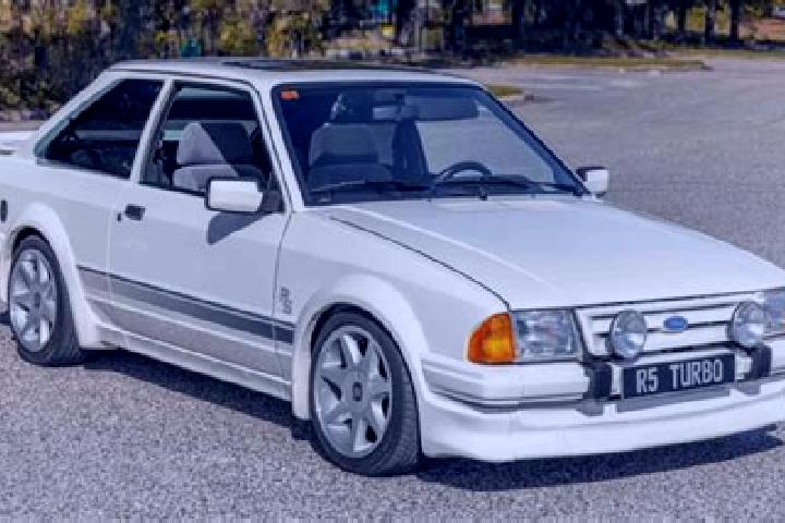 escort Carranglan