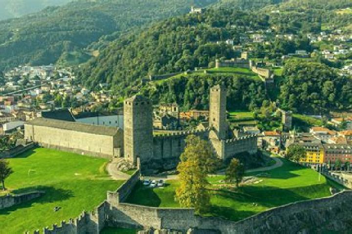 escort Castel di Sasso