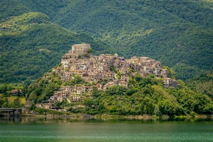 escort Castel di Tora