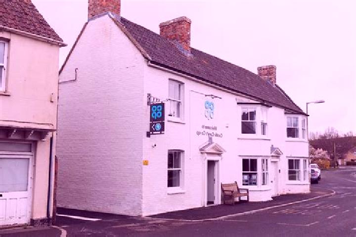 escort Castle Cary