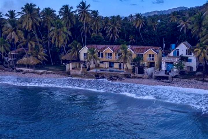 escort Cayes-Jacmel