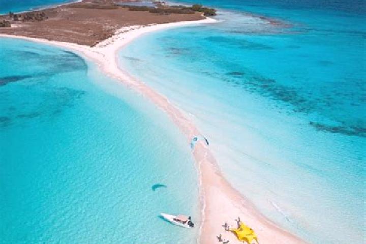 escort Cayo de Agua