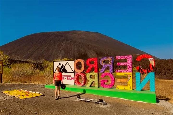 escort Cerro Negro