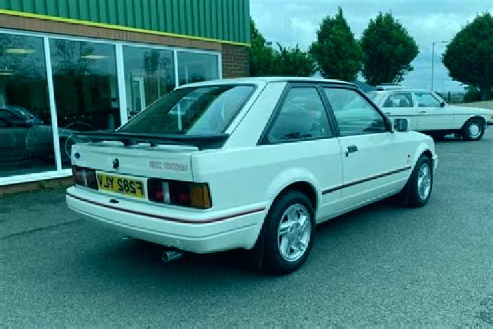 escort Champigny