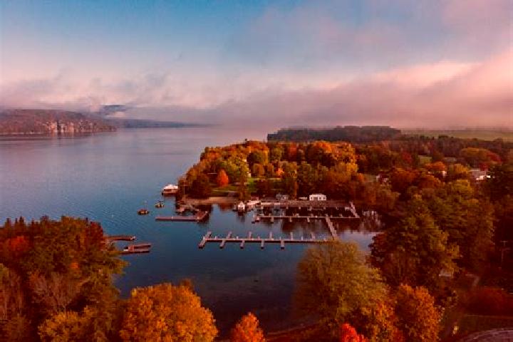 escort Champlain