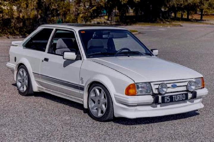 escort Charikot