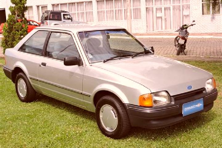 escort Charsonville