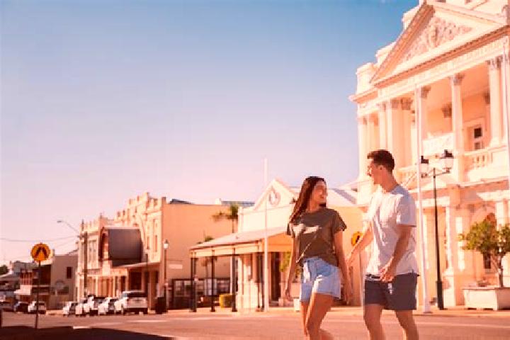 escort Charters Towers