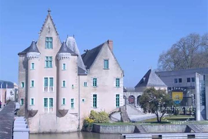 escort Chateau-Gontier