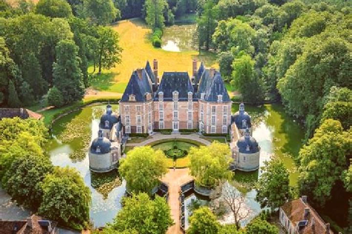 escort Chateau-Renard
