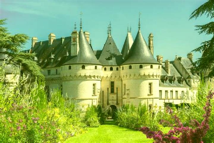 escort Chaumont-sur-Loire