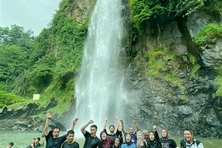 escort Cikiruh