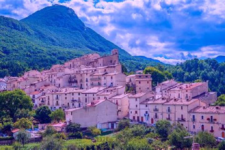escort Civitella Alfedena
