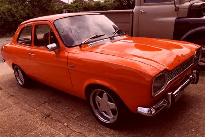 escort Claraval