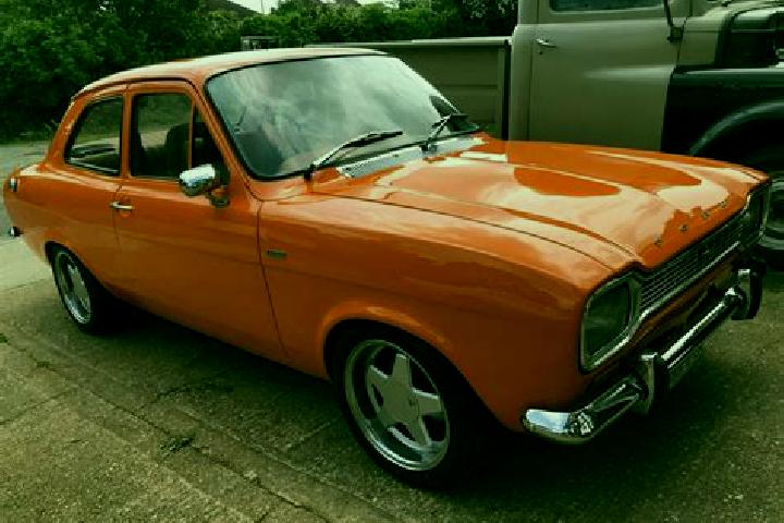 escort Clary