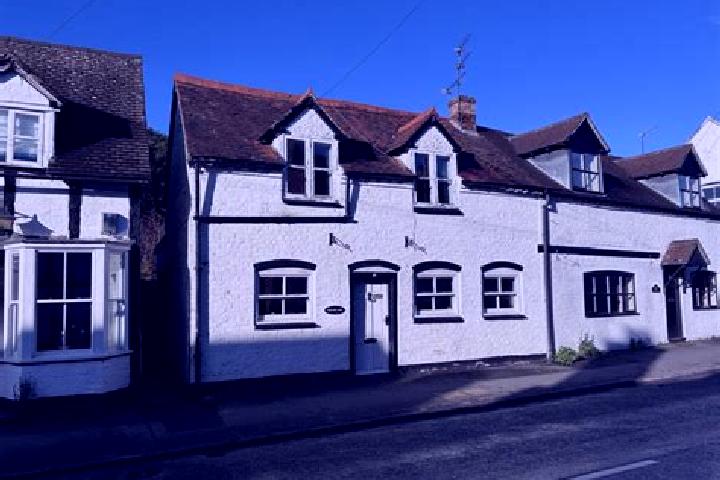 escort Clifton upon Teme