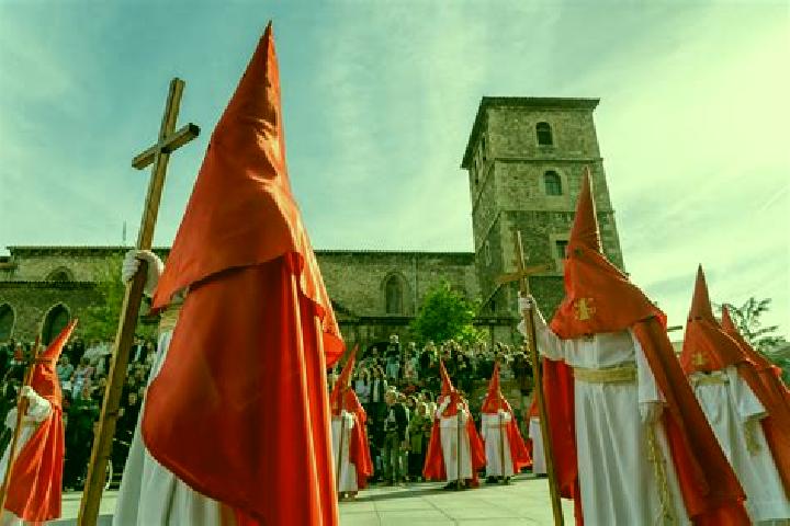 escort Cofradia de San Pedro
