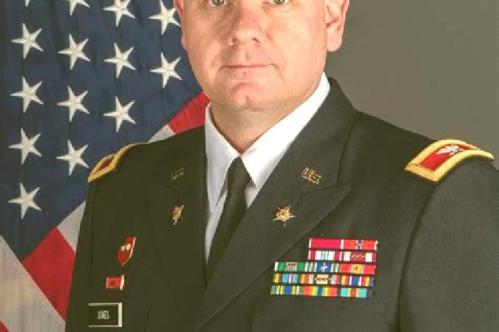 escort Colonel Hill