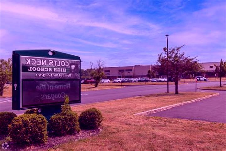 escort Colts Neck