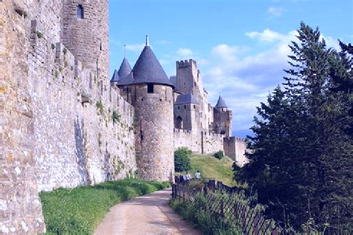 escort Conques-sur-Orbiel