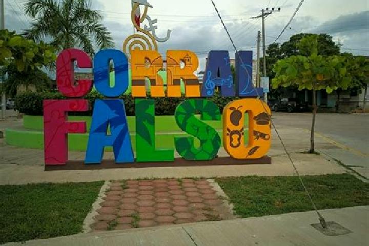 escort Corral Falso