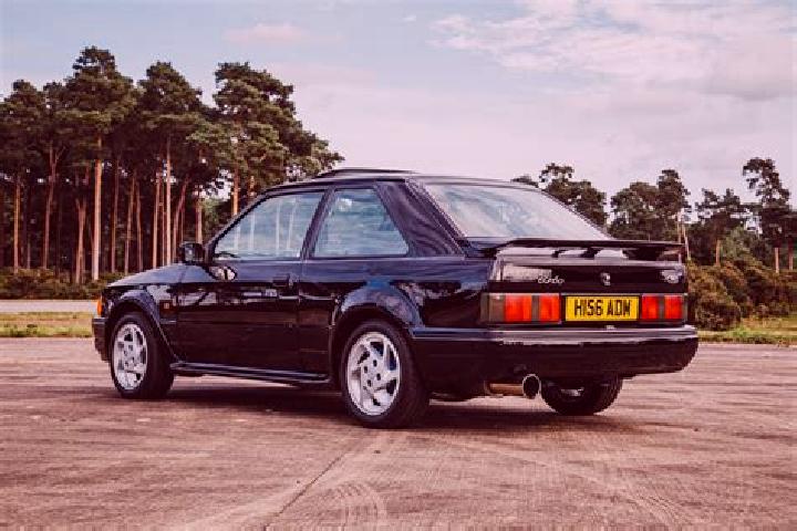 escort Costaros