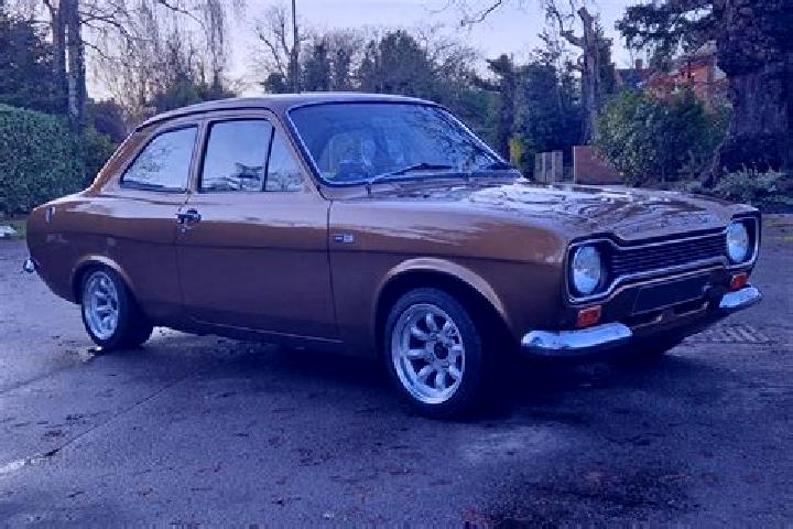 escort Courlaoux