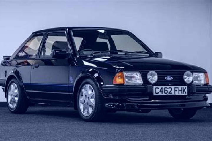 escort Crossford