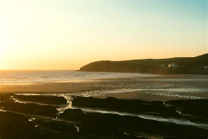escort Croyde