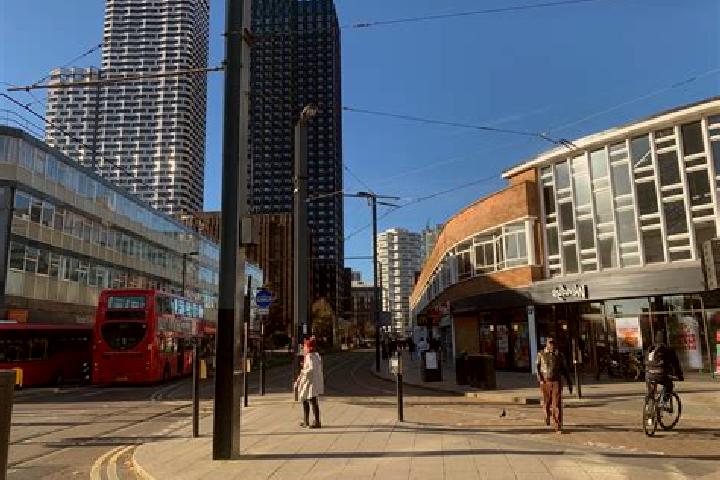 escort Croydon South