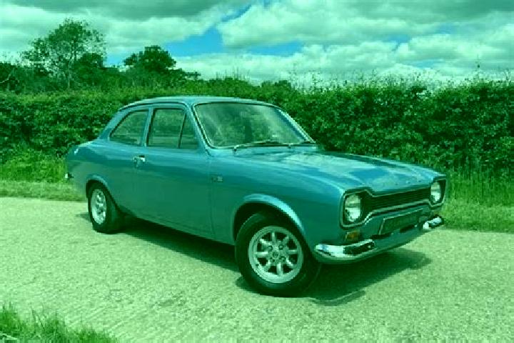 escort Cruceni