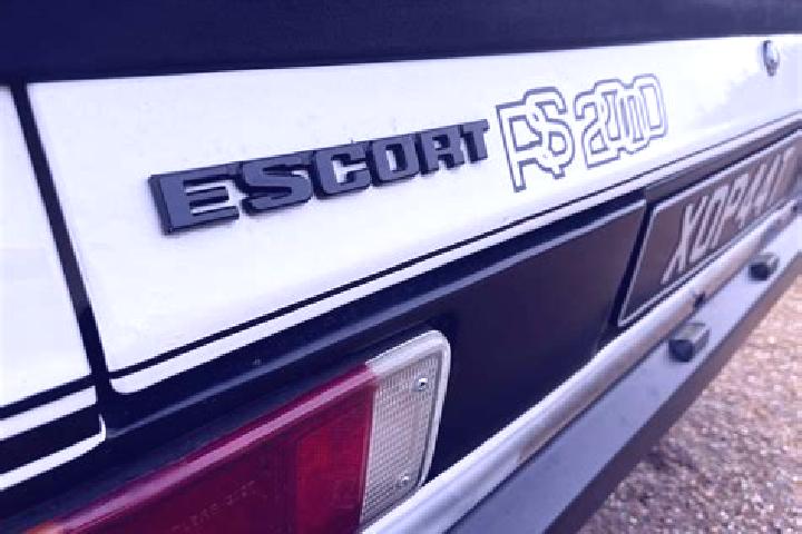 escort Ct 0017